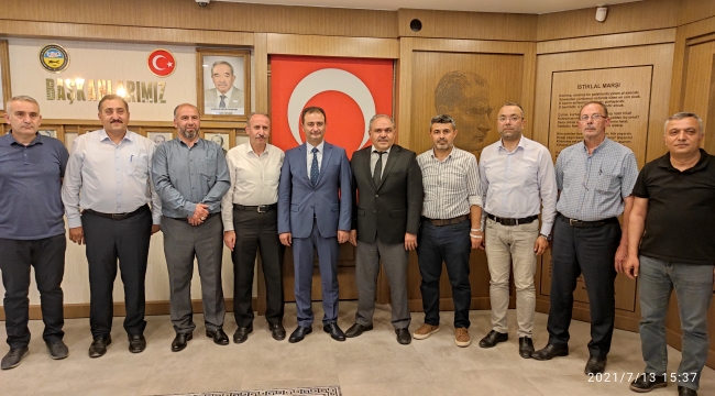 Ak Parti Tokat İl Başkanı Dt. Cüneyt Aldemir ve İl Yönetiminden Başkanımıza Hayırlı Olsun Ziyareti